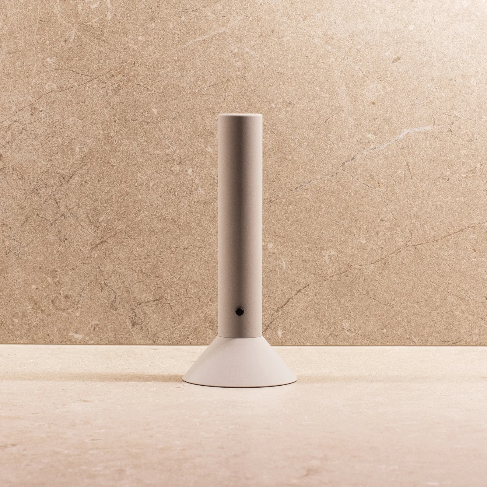 En nyfiken person tar hjälp av sin gjort och vill direkt köpa en egen.