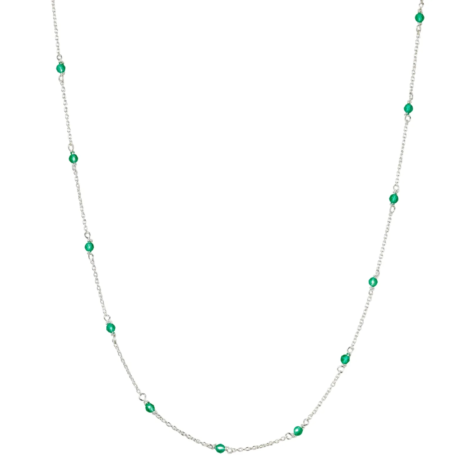 En engagerad användare visar upp sina pärlhalsband och känner direkt att fler måste få följa med hem.