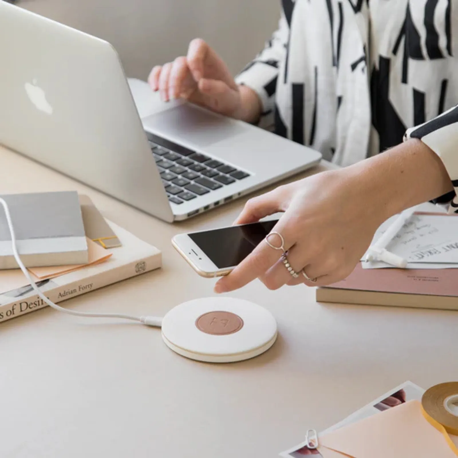 Laddningsplatta wiCHARGE II Qi Vit