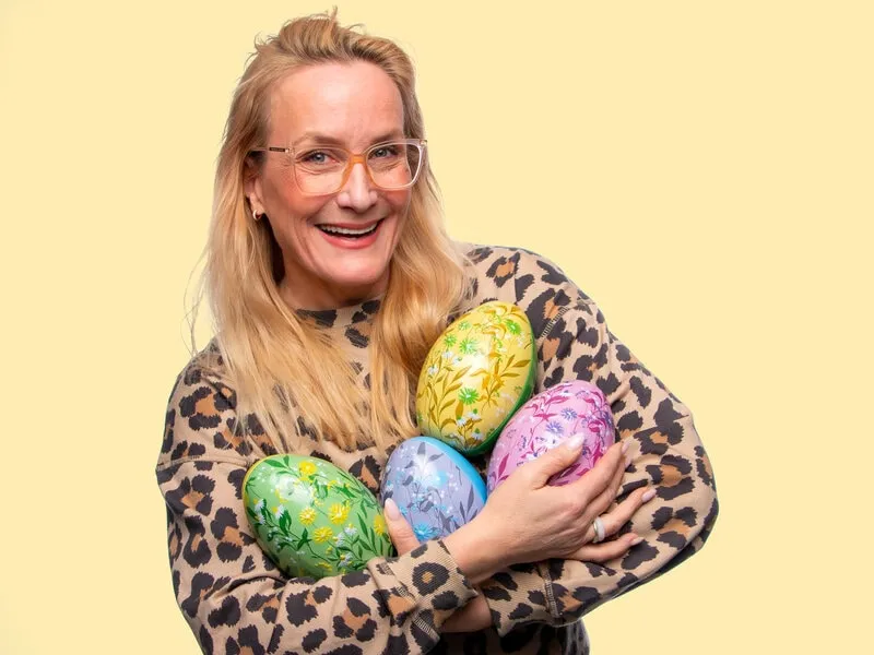 En nyfiken person tar hjälp av sin påsk för barn och vill direkt köpa en .