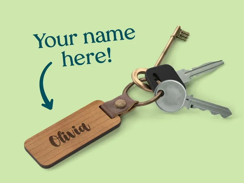 Nyckelring i Trä med Gravyr - Egen Text