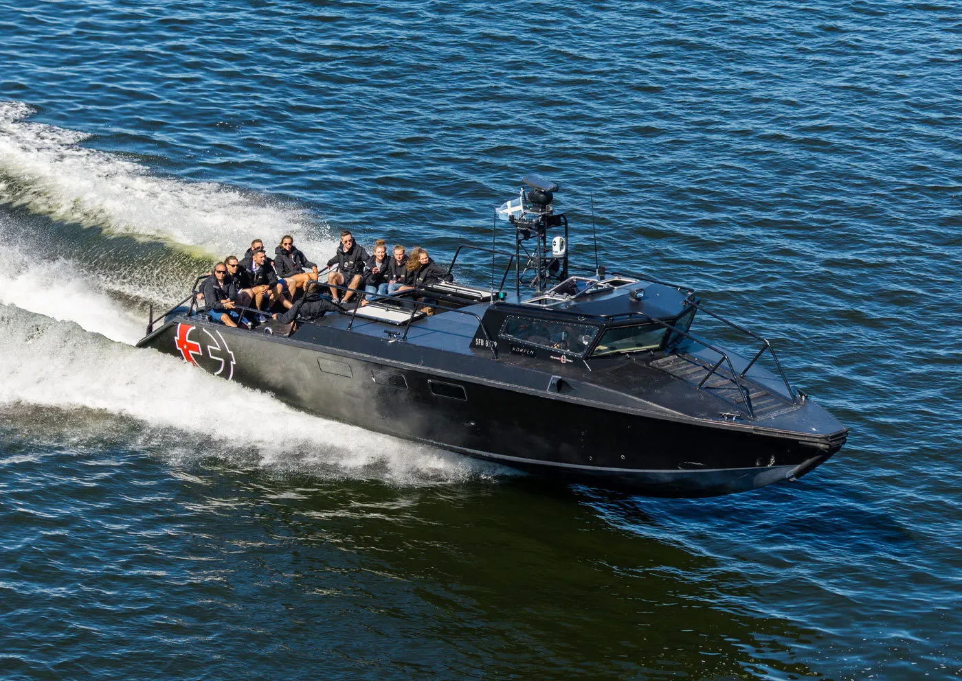 Stridsbåtsightseeing för två