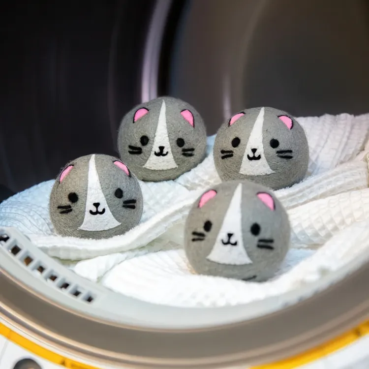 Torkbollar av ull till torktumlaren, WOOL CAT DRYER BUDDIES